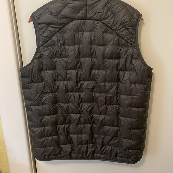 Micro Puff Insulated Vest - Picture 4 of 6